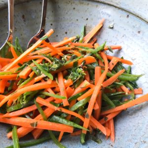 RECIPE: Spring Herb Salad with Carrots, Spring Peas, and Mint | Paleo, Whole30, Low-Carb